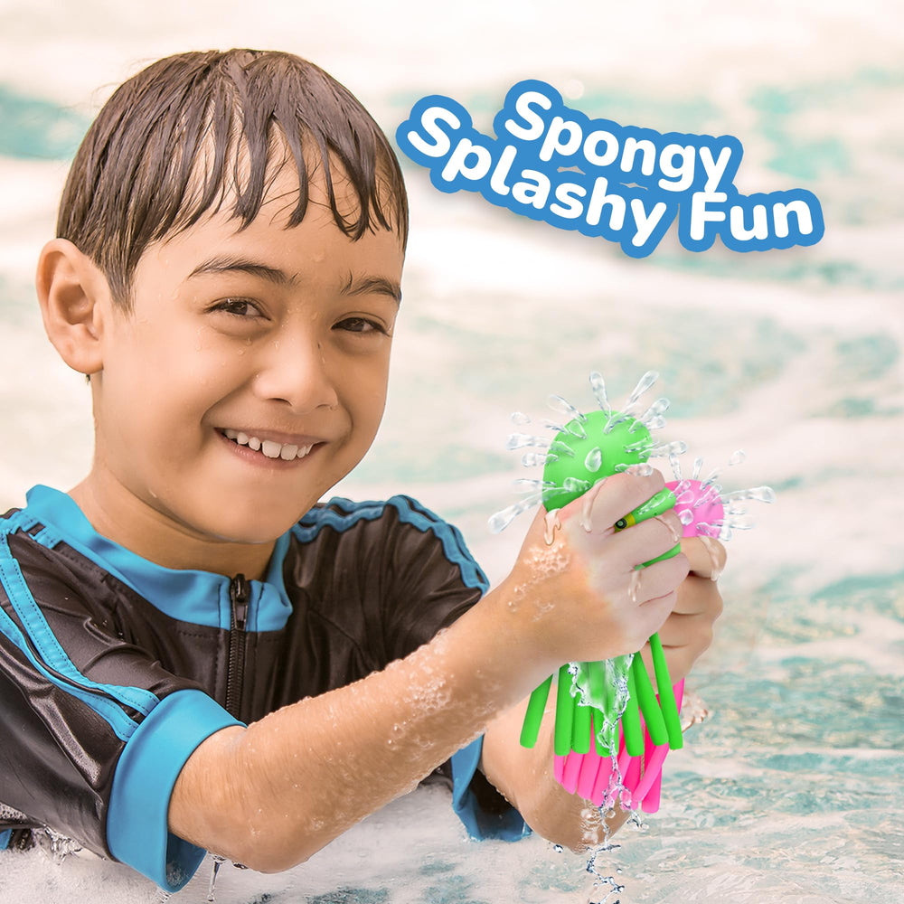 ArtCreativity pulpo junto a una mano infantil para mostrar tamaño apropiado