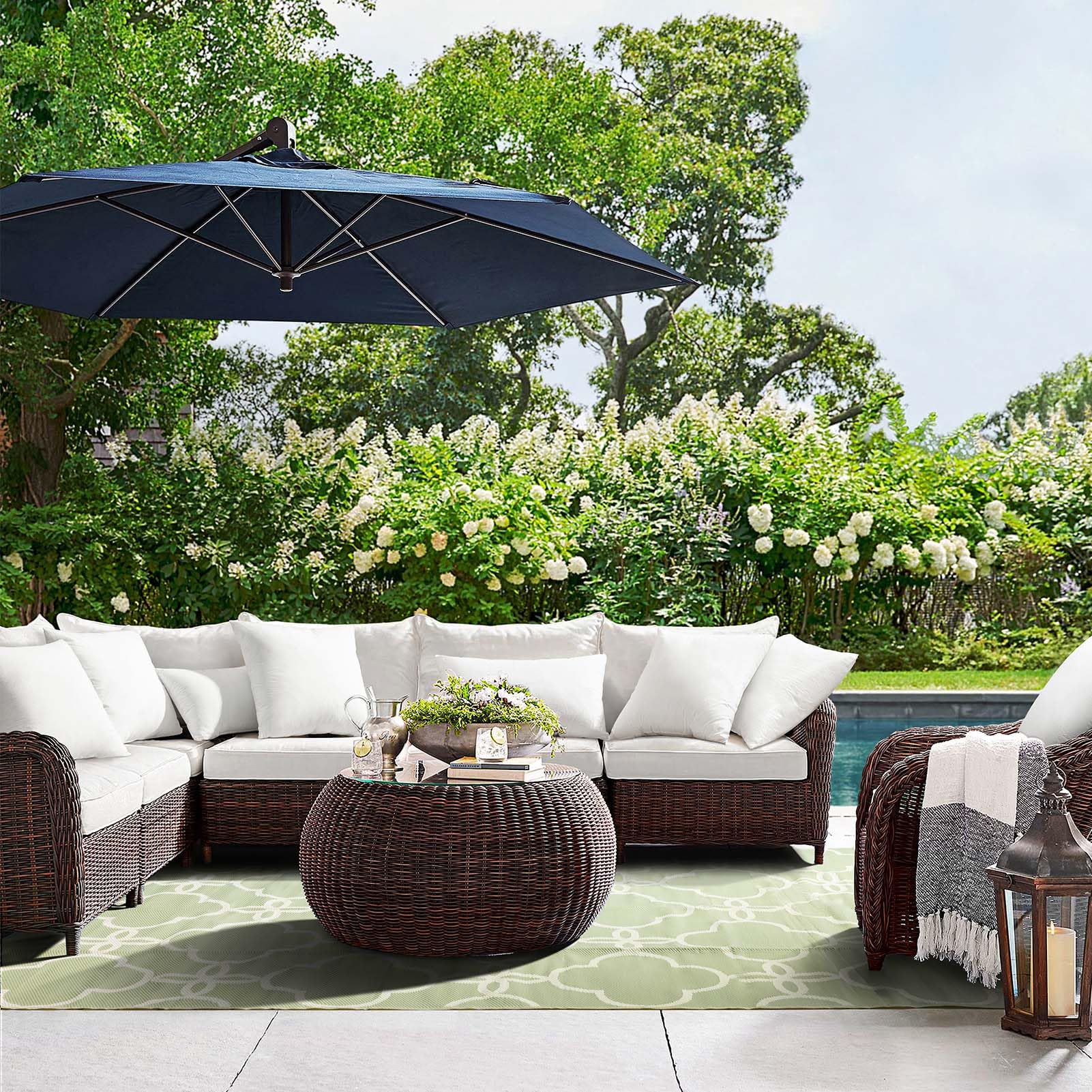 Ashler Home Deco ambientación en terraza mostrando uso decorativo práctico