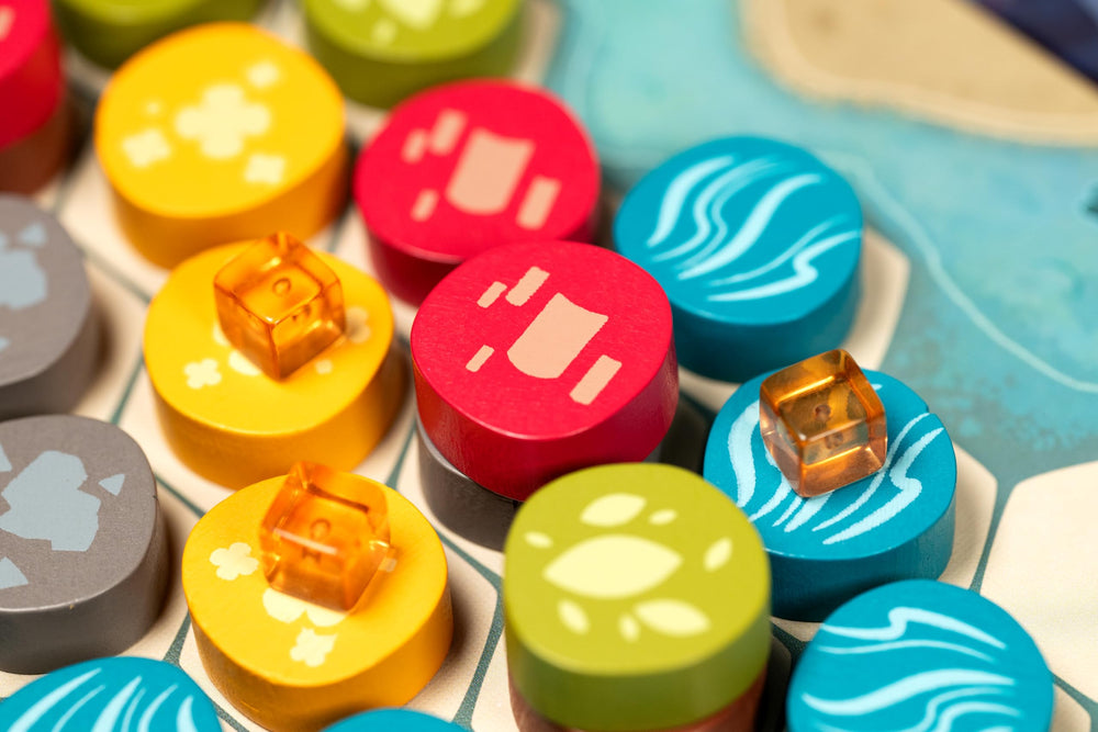 Asmodee escena familiar jugando Harmonies que transmite diversión compartida y accesibilidad