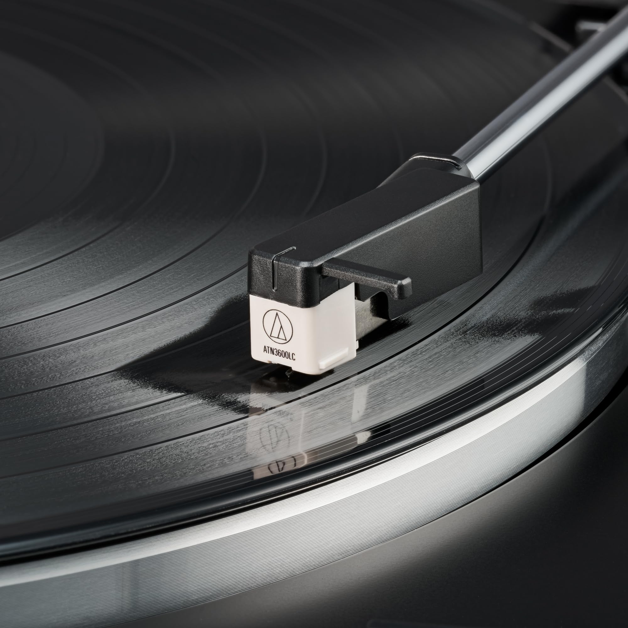Audio-Technica ATN3600LC primer plano de la punta cónica, detalle preciso