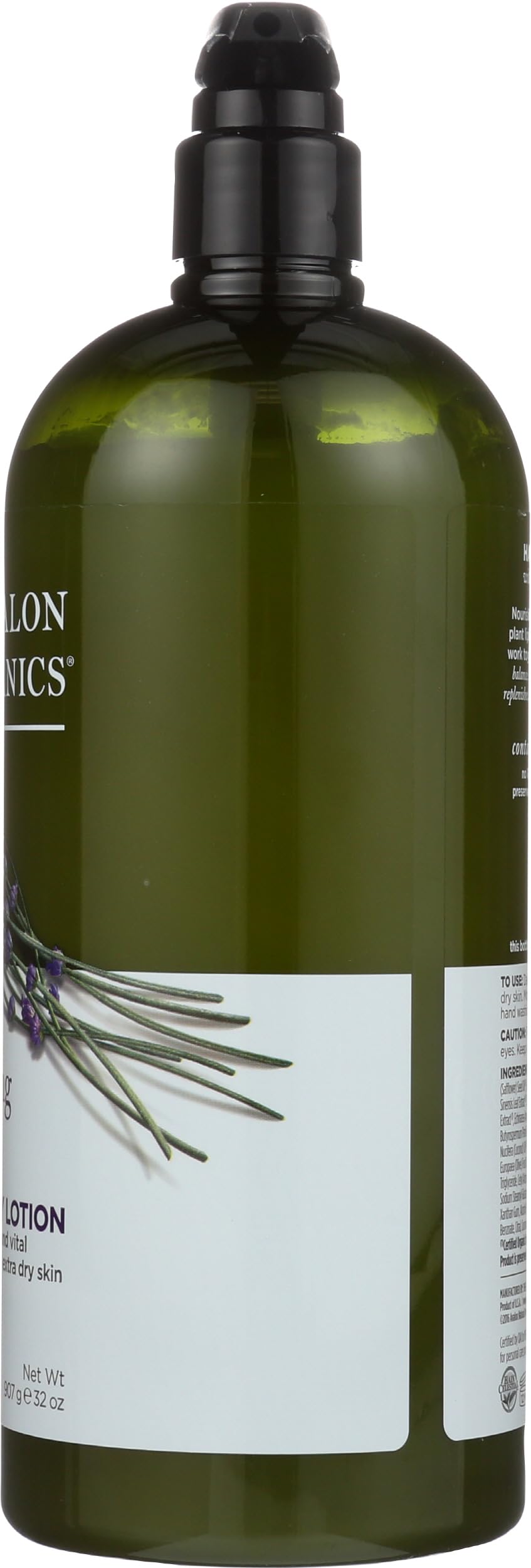 Avalon Organics en baño con toallas y flores que transmite calma y aroma de lavanda