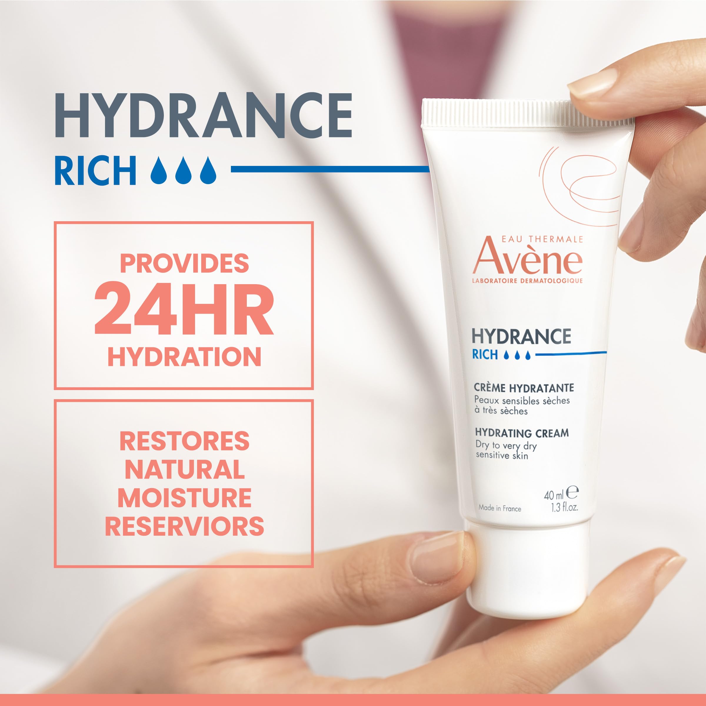 Textura cremosa de Avène Hydrance Rich que revela una hidratación rica