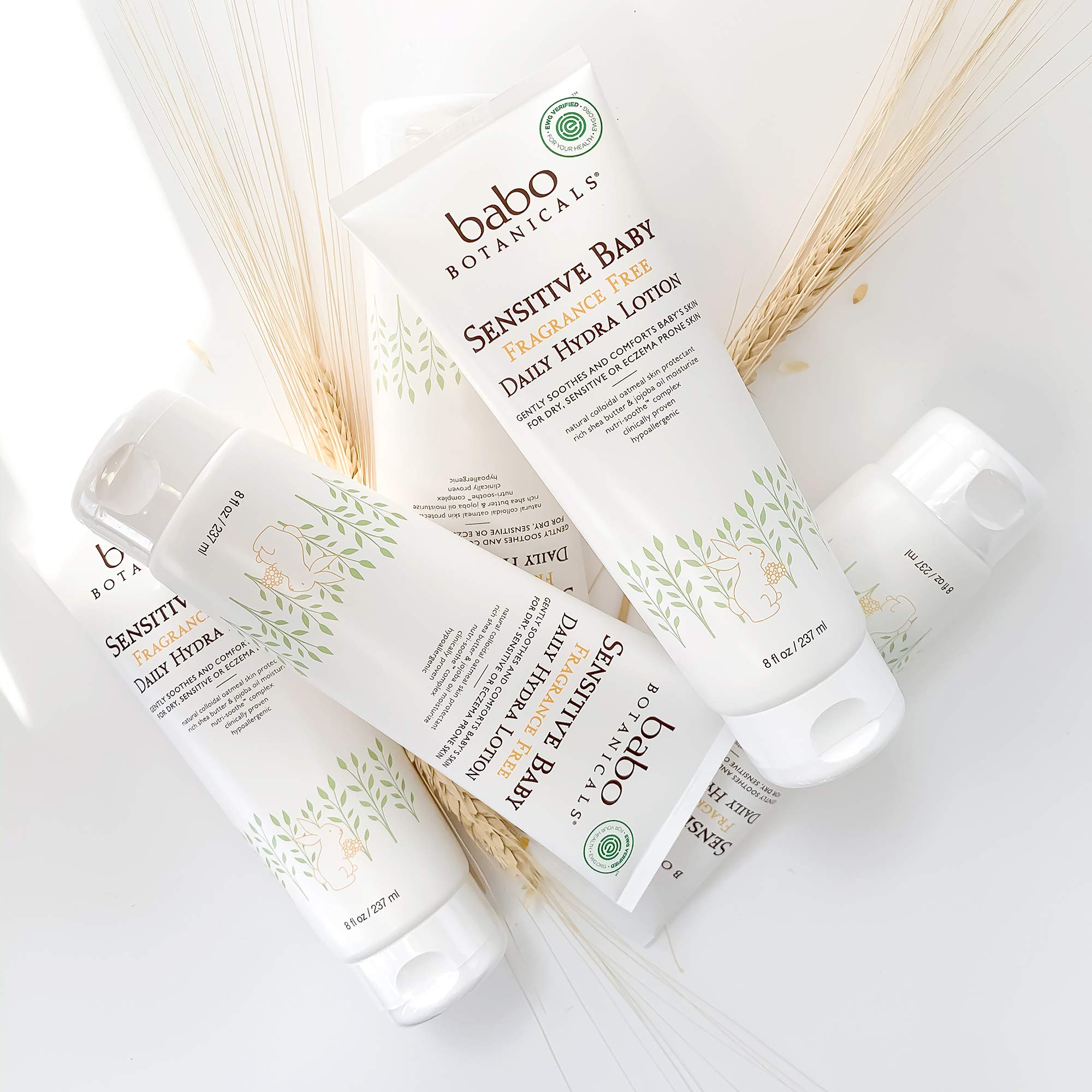 Babo Botanicals producto en escena familiar que sugiere rutina suave