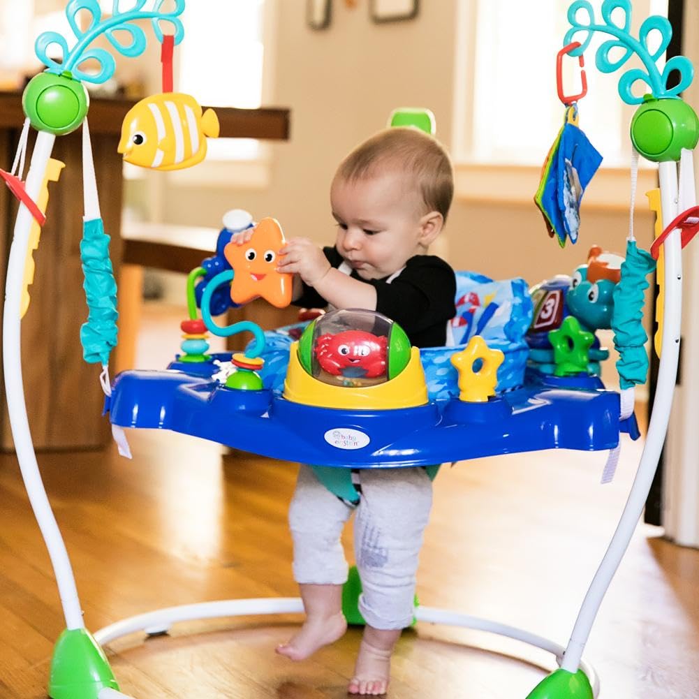 Etiqueta de materiales Baby Einstein mostrando componentes fáciles de limpiar