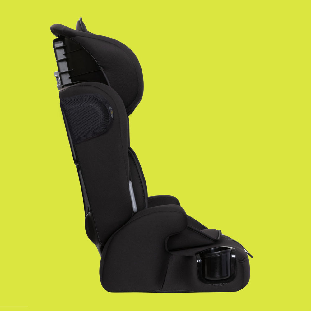 Baby Trend asiento en entorno familiar mostrando estilo Hoboken Black