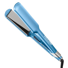 BaBylissPRO plancha frontal mostrando diseño ergonómico y facilidad de agarre
