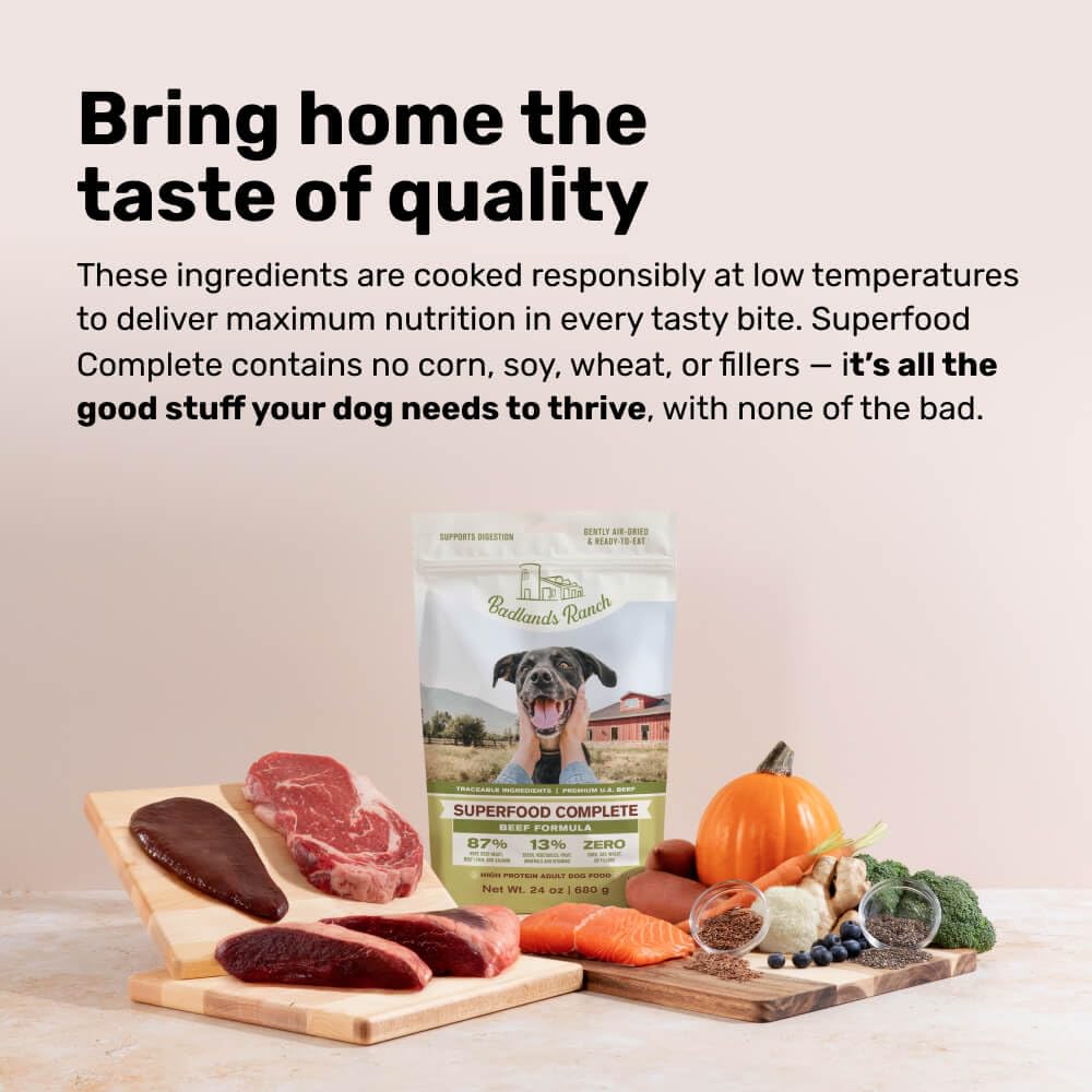 BADLANDS RANCH detalle de salmón y hígado indicando fuentes de proteína