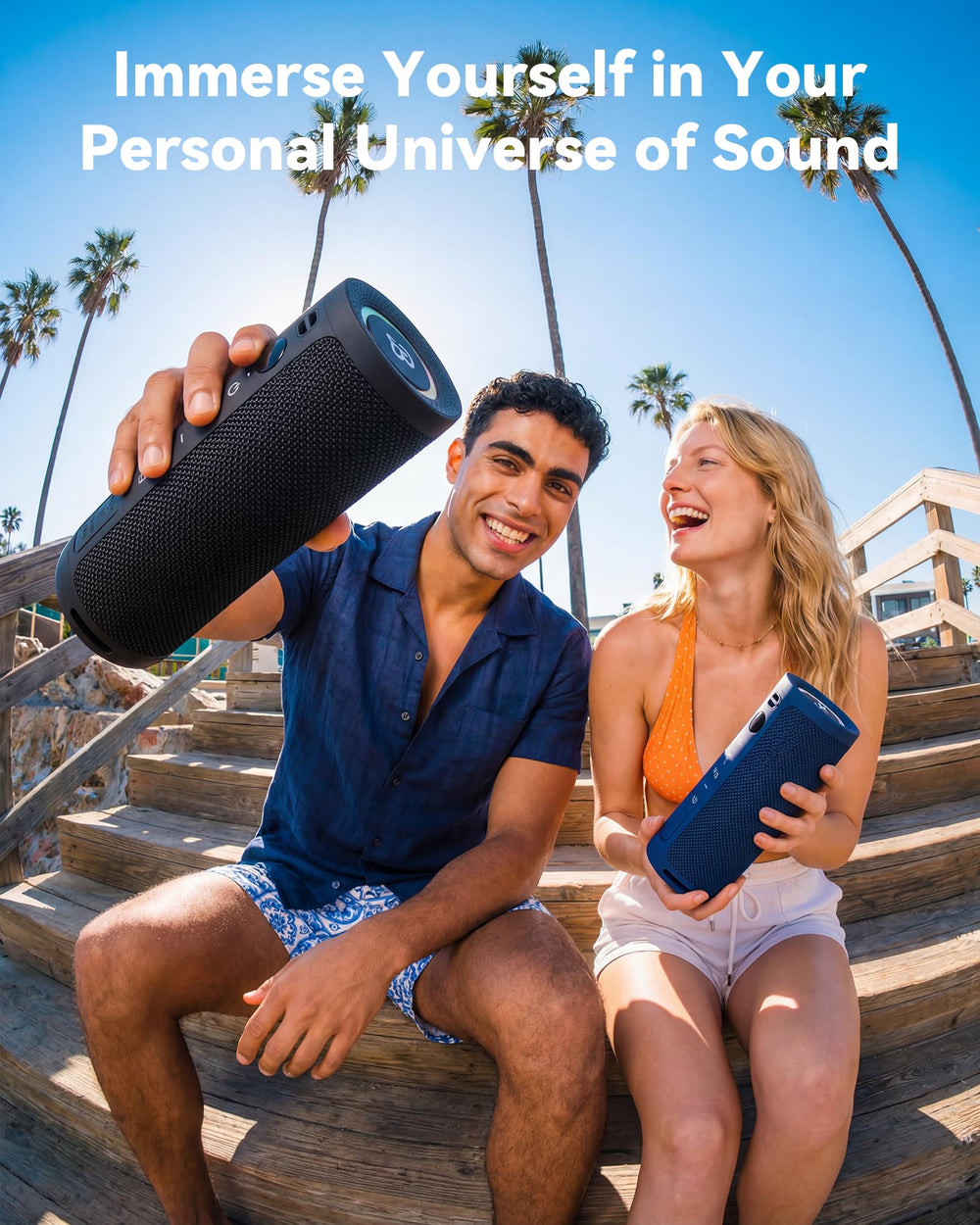 BassBloom Roar 3 en la playa resistiendo salpicaduras, ideal para exteriores