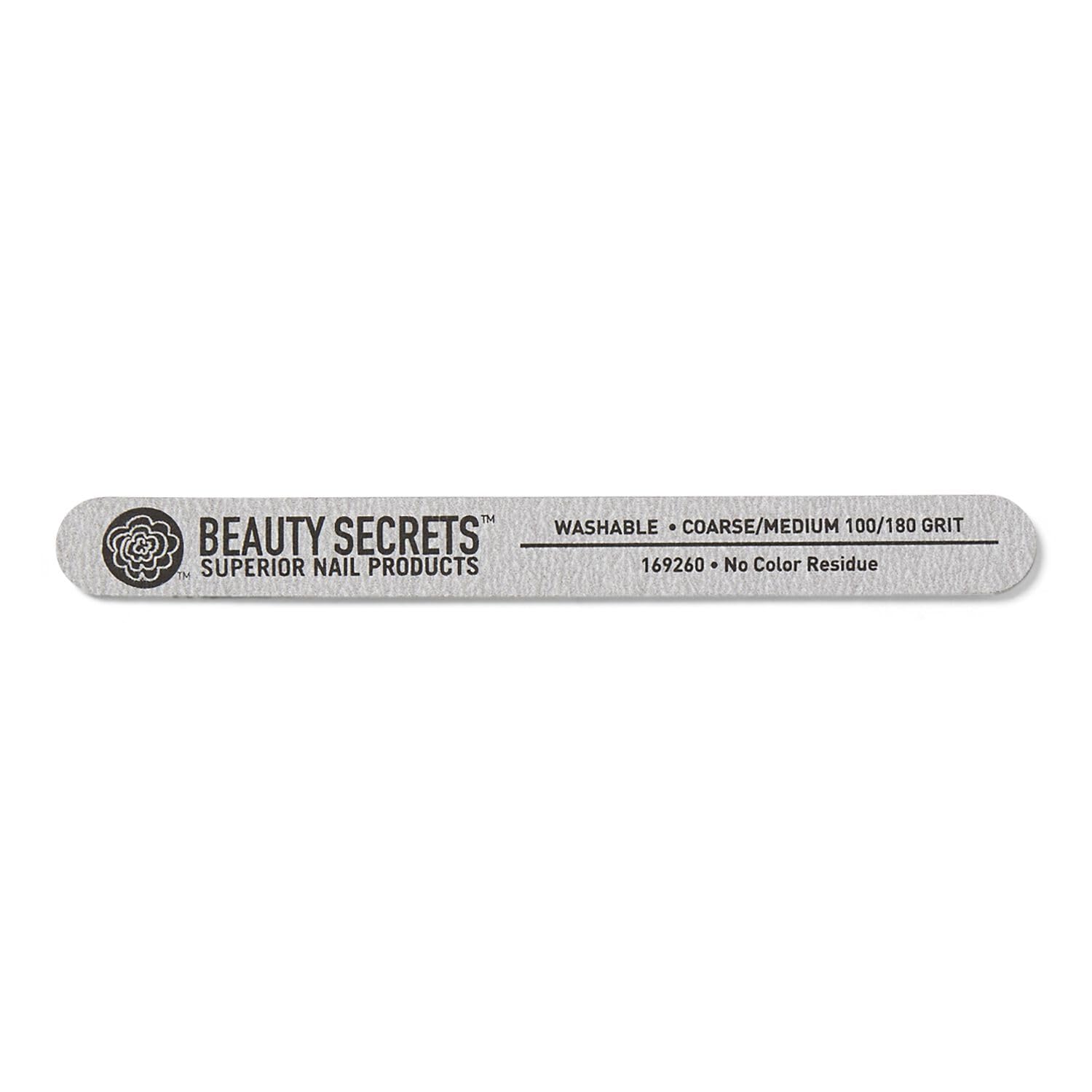 Beauty Secrets escena de manicura en casa, resultado tipo salón
