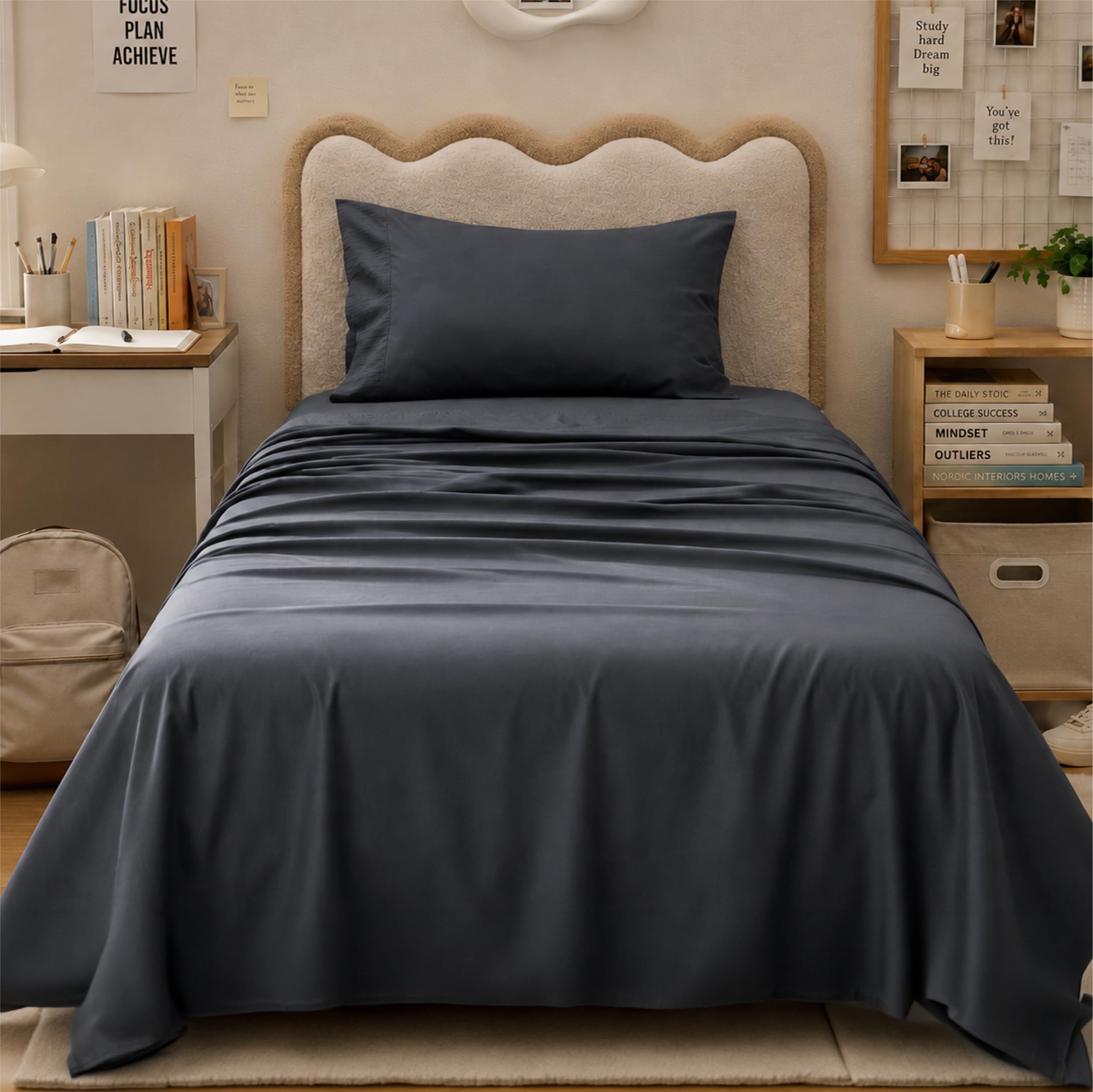 Bedsure muestra la textura suave de microfibra para confort nocturno