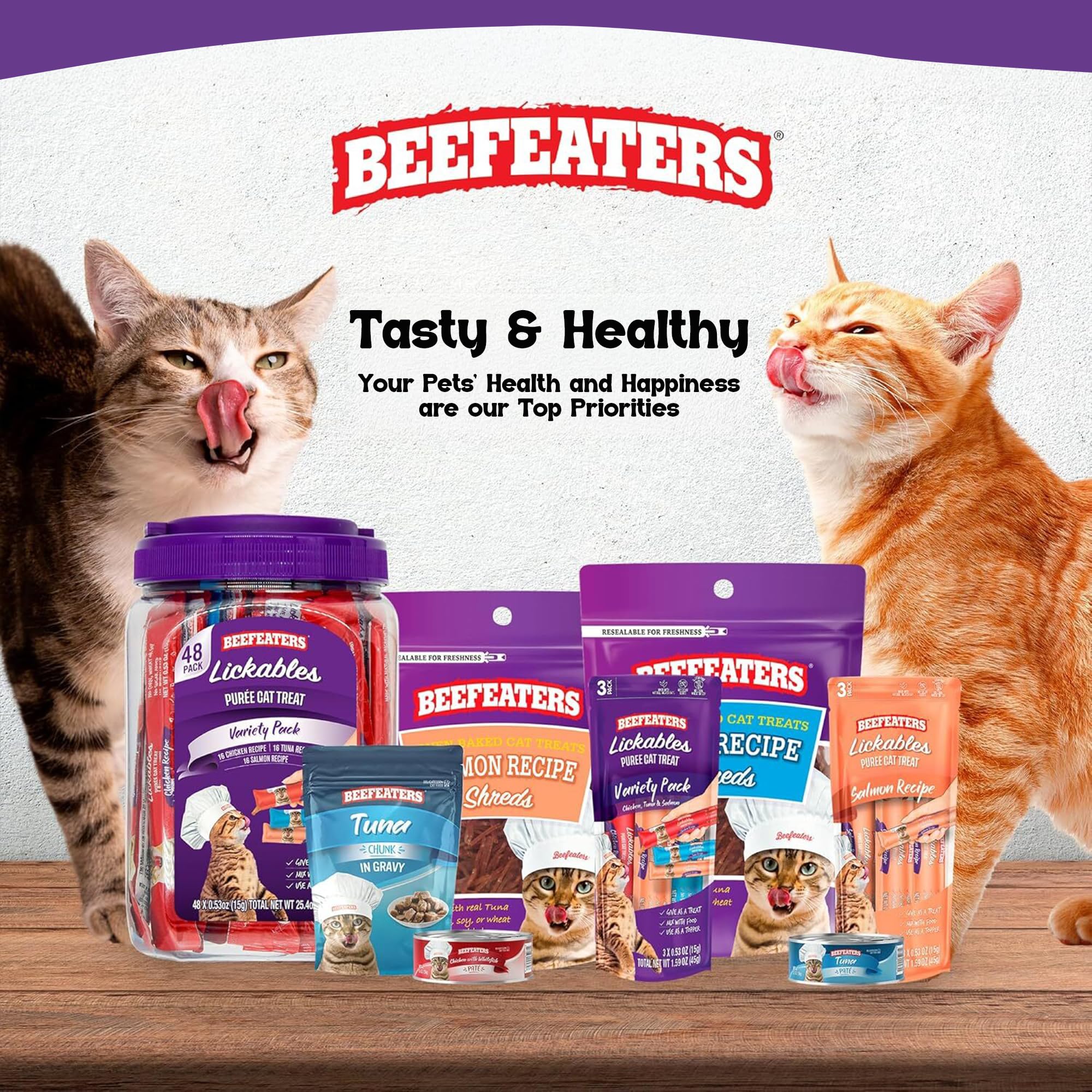 Beefeaters escena en comedor con gato disfrutando del snack como premio