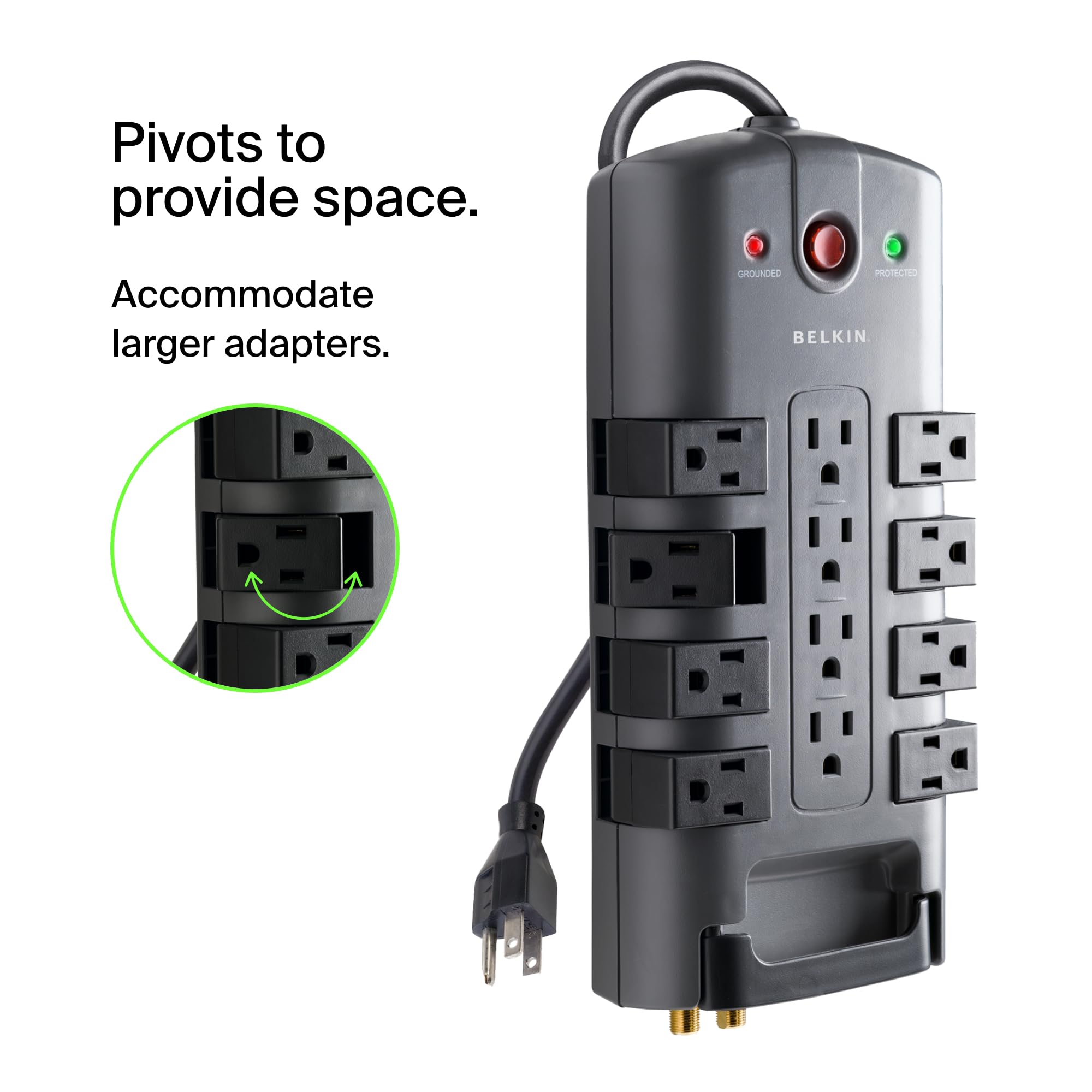 Belkin regleta en escritorio alimentando ordenador, monitor y cargadores