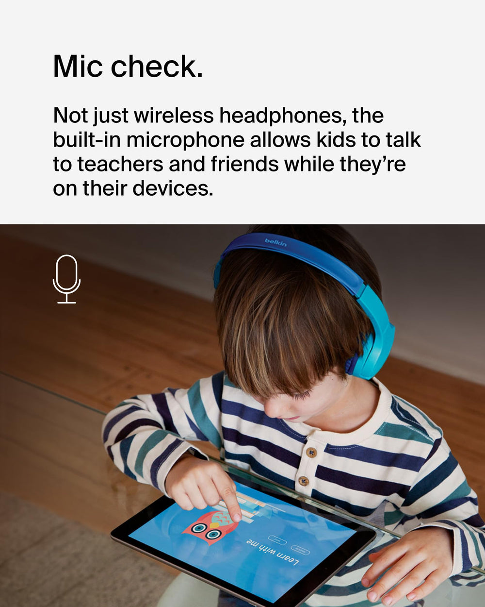 Belkin SoundForm Mini niños usando auriculares en clase para aprendizaje claro