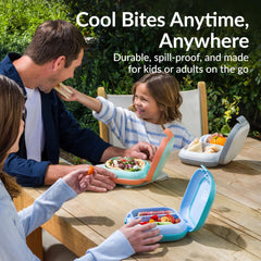 Bentgo Chill Mini con divisor colocado mostrando dos compartimentos para snacks variados