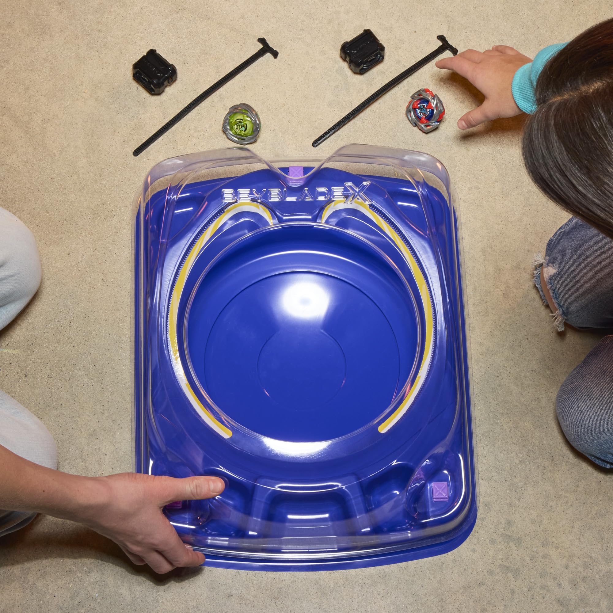 Detalle del riel X-Celerator Beyblade que acelera los tops