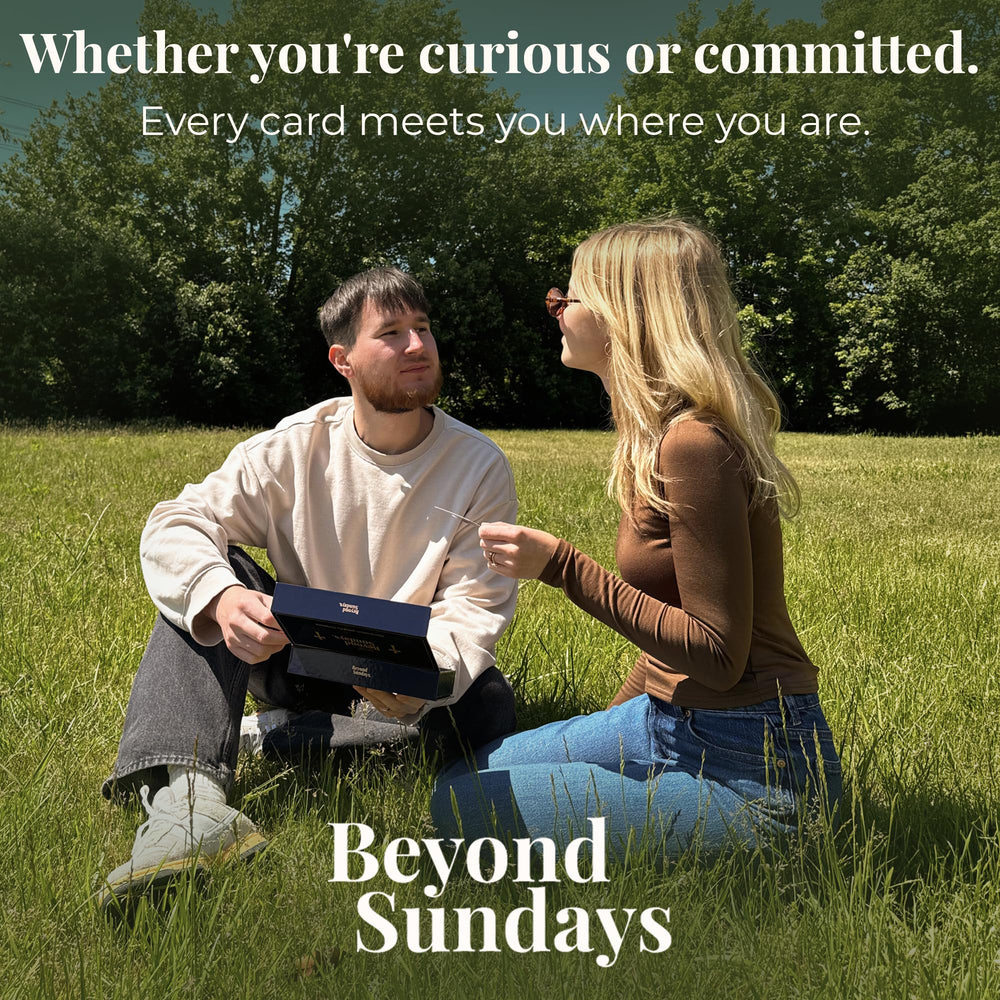 Beyond Sundays escala de tamaño con manos muestra portabilidad