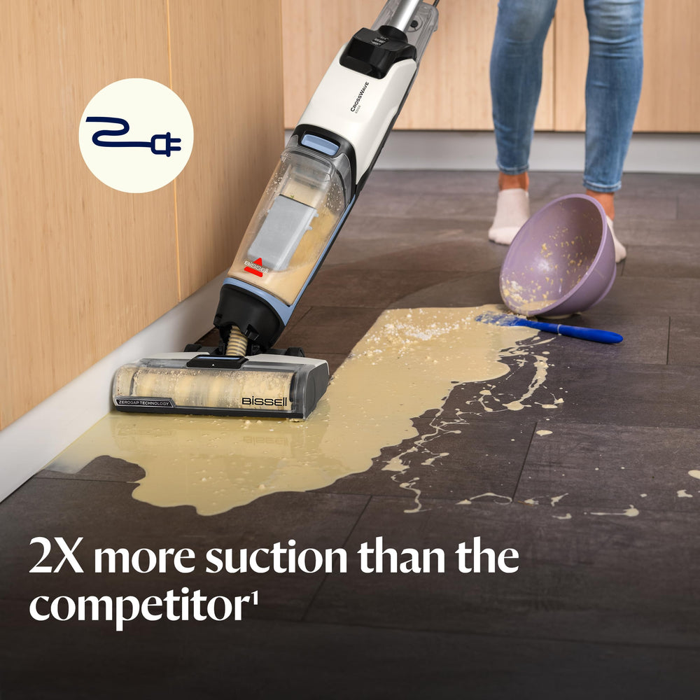 Bissell CrossWave Edge limpiando junto al zócalo con ZeroGap para bordes impecables