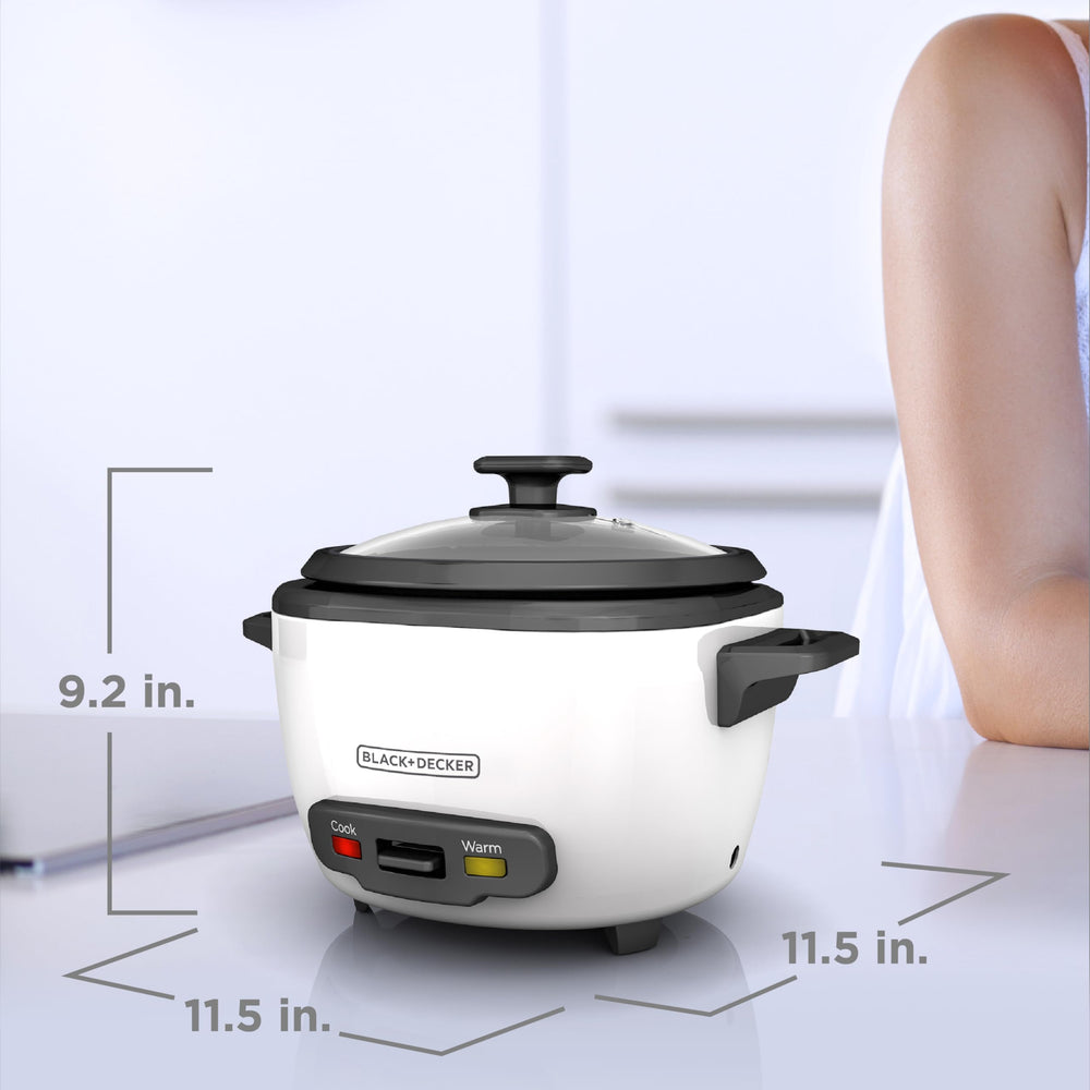 BLACK+DECKER interior con arroz cocido mostrando textura esponjosa