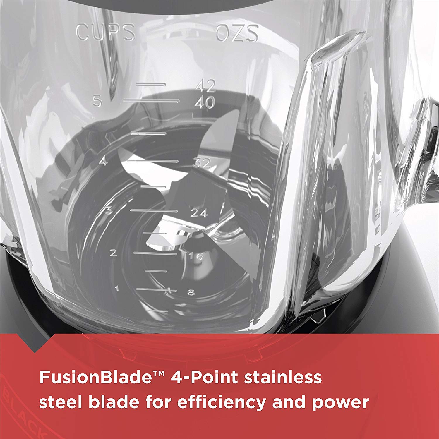 BLACK+DECKER batidora en uso preparando smoothie cremoso y textura uniforme