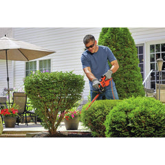 BLACK+DECKER close-up of dual-action hardened steel blades for cleaner cuts