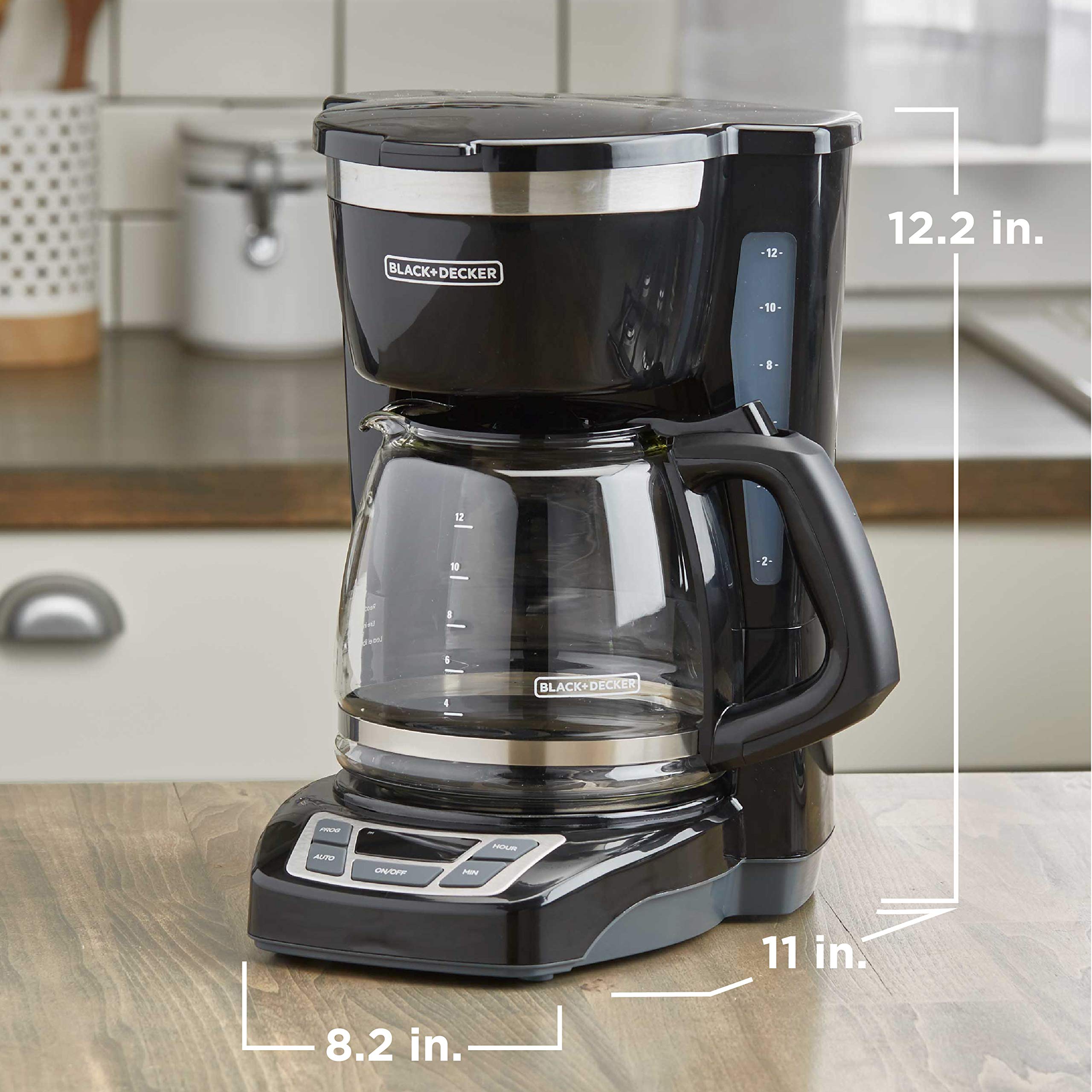 BLACK+DECKER jarra con escala mostrando capacidad real para 12 tazas