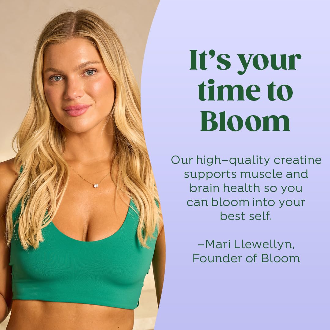 Mujer usando Bloom Nutrition creatina antes de entrenamiento para rendimiento