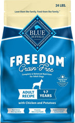 Blue Buffalo bolsa frontal mostrando 24 lb y beneficios nutricionales