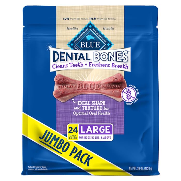 Blue Buffalo hueso dental frente mostrando el empaque y beneficios