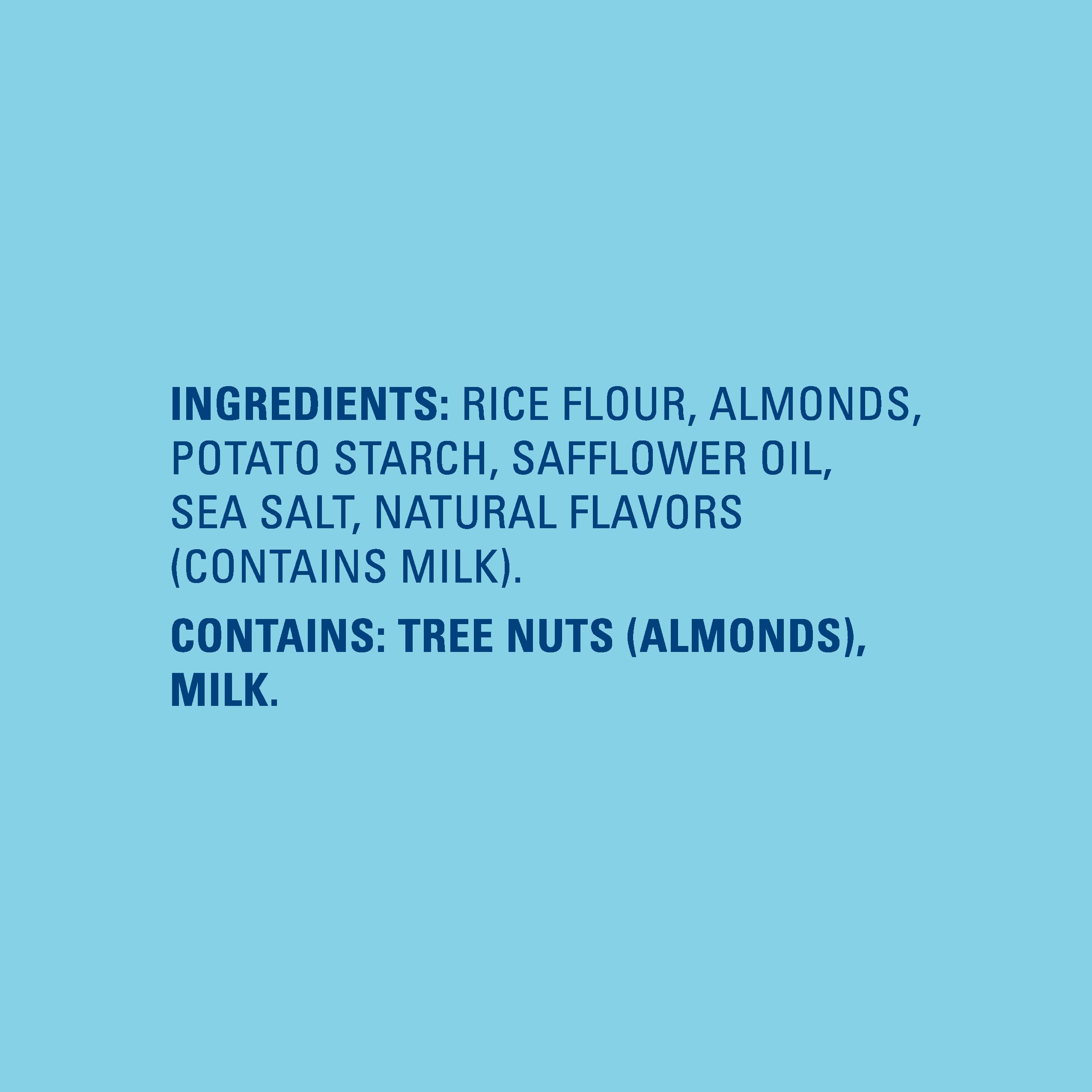 Primer plano de la textura crujiente de Nut-Thins con almendra, realza la ligereza