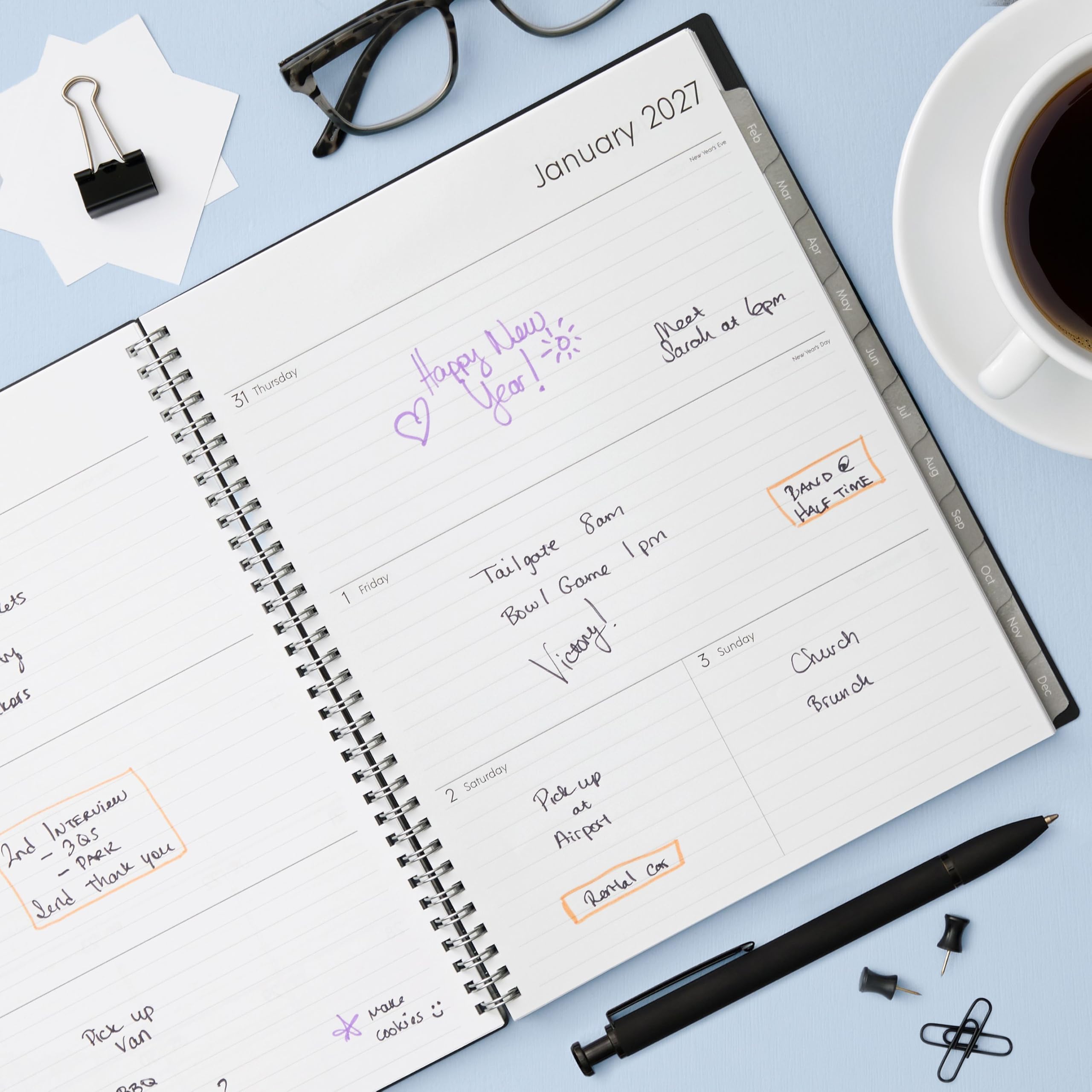 Blue Sky vista del calendario mensual con notas, facilita planificación a largo plazo