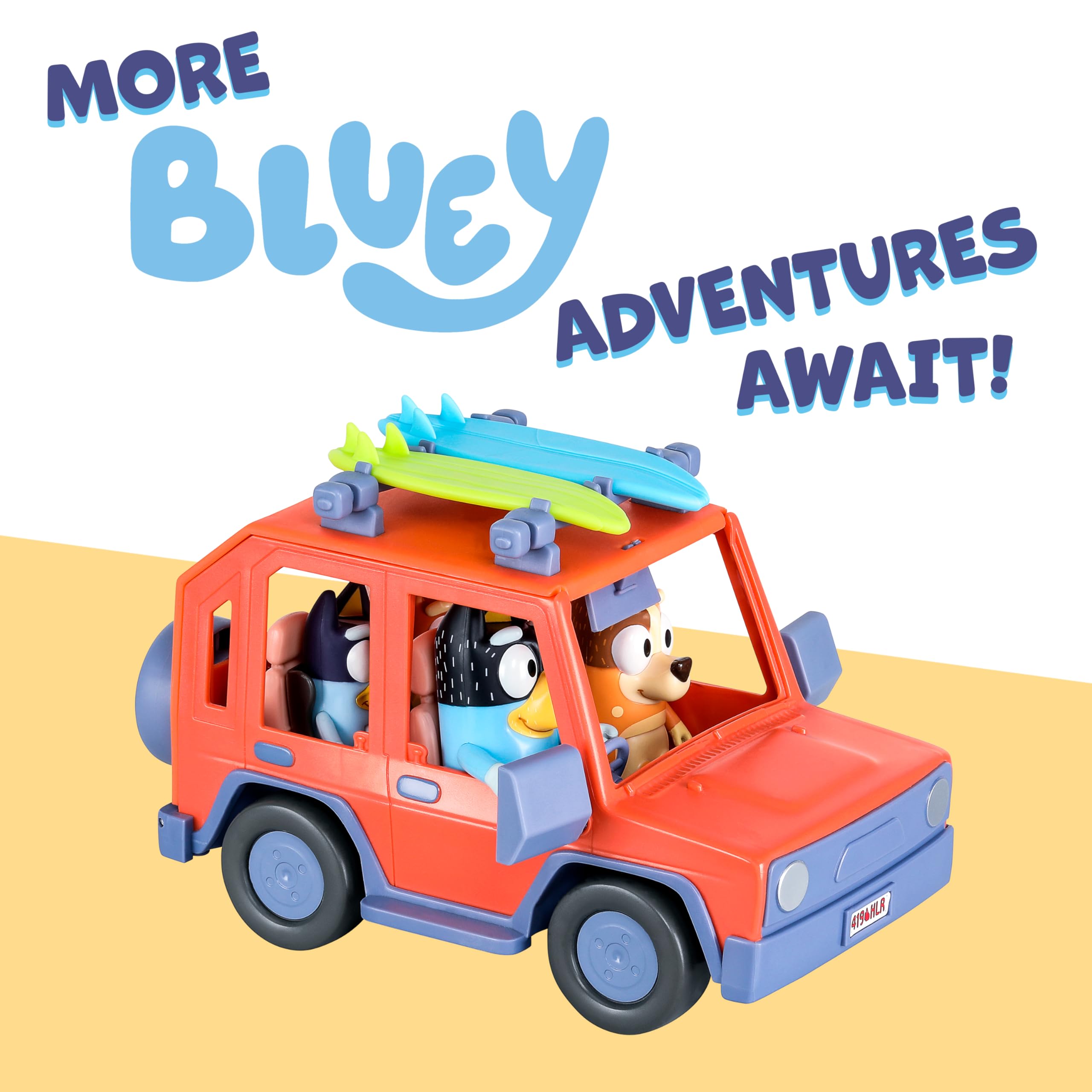 Bluey escena en la playa con el 4WD inspirando historias al aire libre