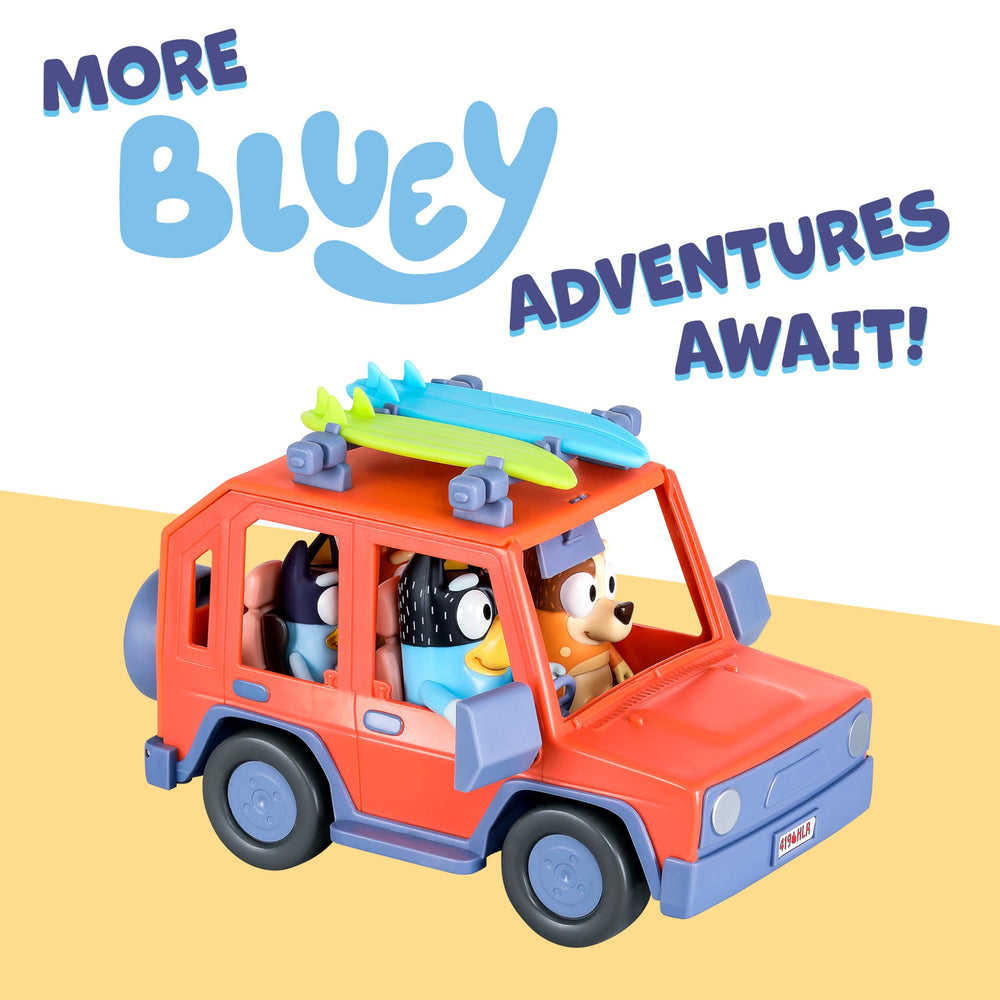 Bluey escena en la playa con el 4WD inspirando historias al aire libre