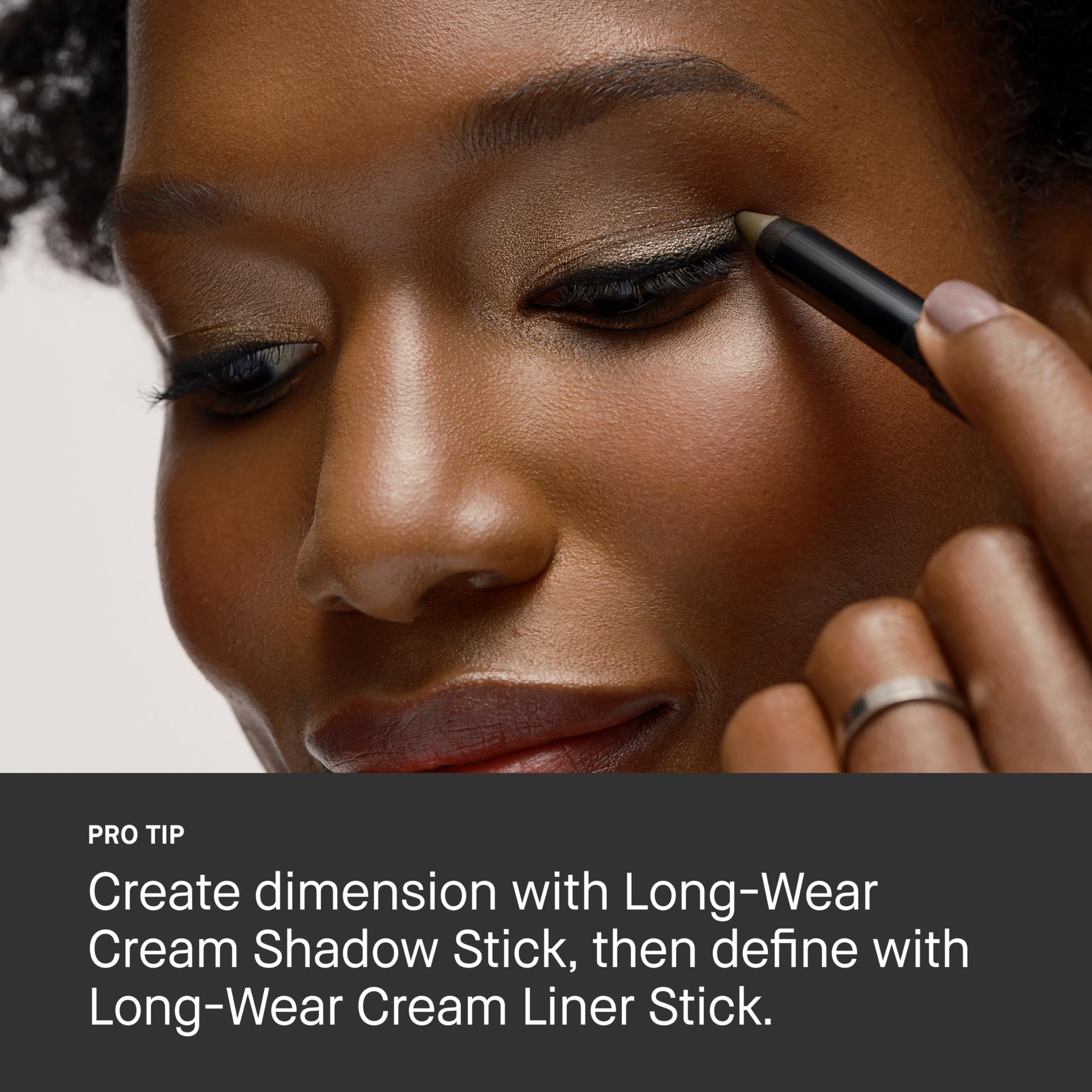 Bobbi Brown producto en rutina de maquillaje mostrando versatilidad