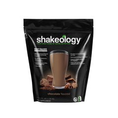 BODi envase Shakeology Chocolate al frente mostrando diseño y conveniencia