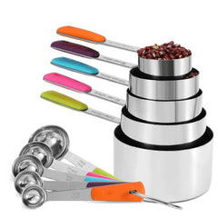 Bopei set frontal mostrando 5 tazas y 5 cucharas, organización y color