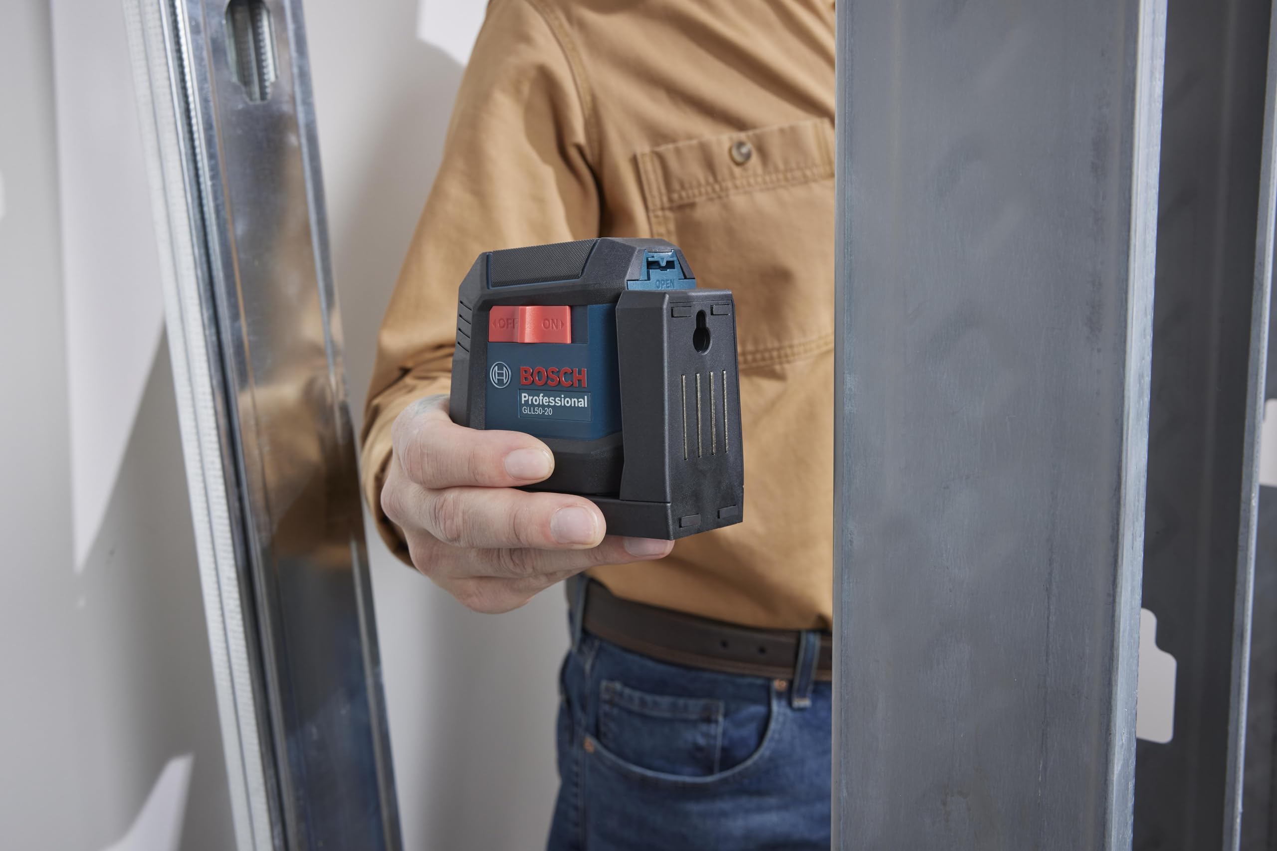 Bosch GLL50-20 caja y accesorios mostrando contenido incluido y organización
