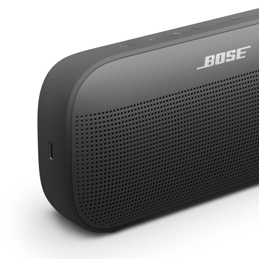 Bose SoundLink Flex junto a smartphone demostrando conexión Bluetooth