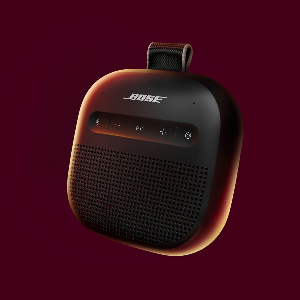 Bose SoundLink Micro correa reforzada en primer plano para transporte seguro
