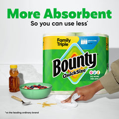 Bounty limpiando un derrame en cocina para limpieza rápida