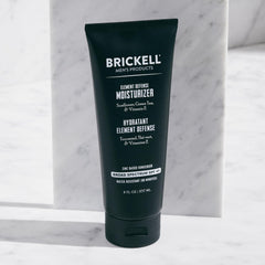 Brickell crema textura clara mostrando fácil absorción y hidratación