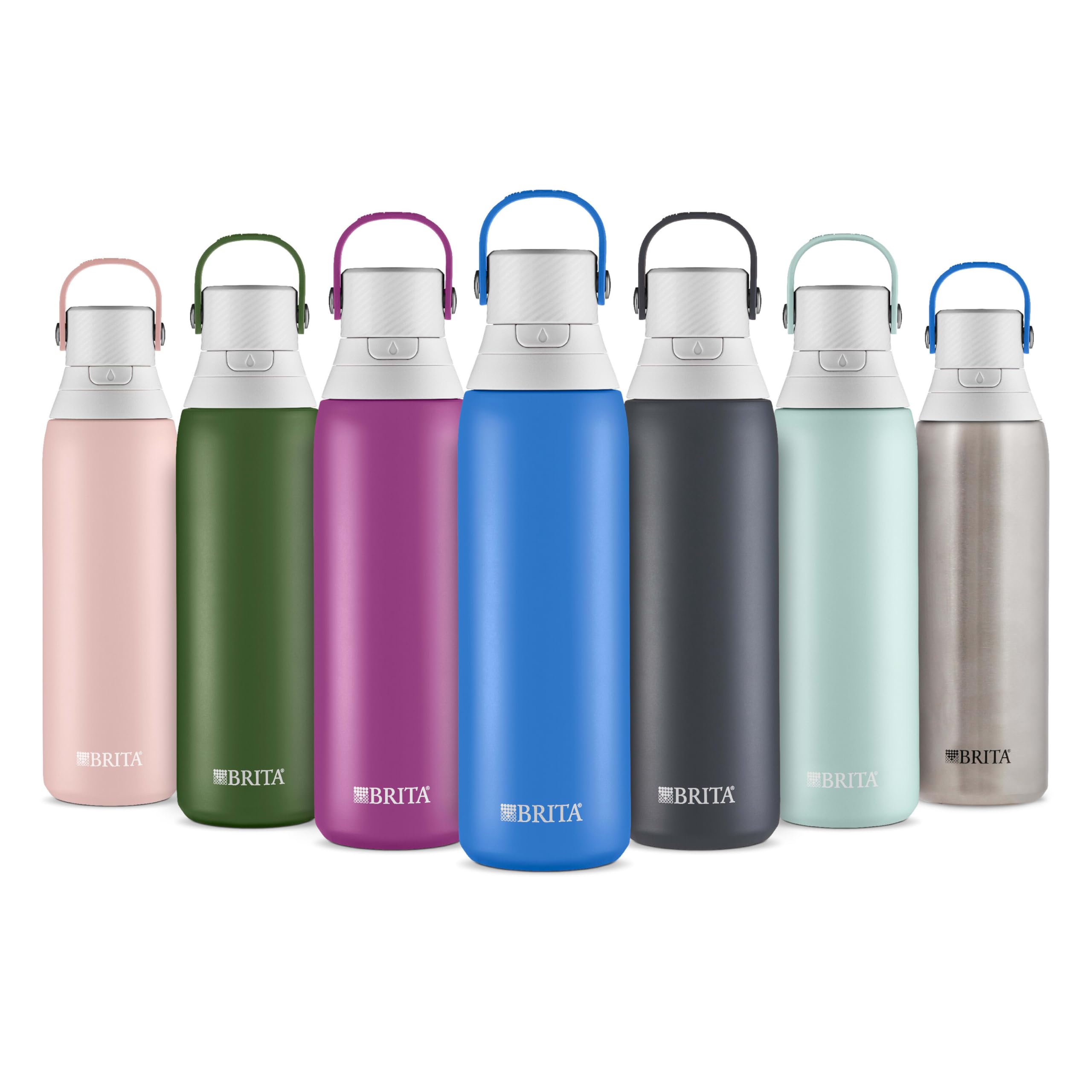 BRITA etiqueta con información sobre capacidad y vida útil del filtro visible