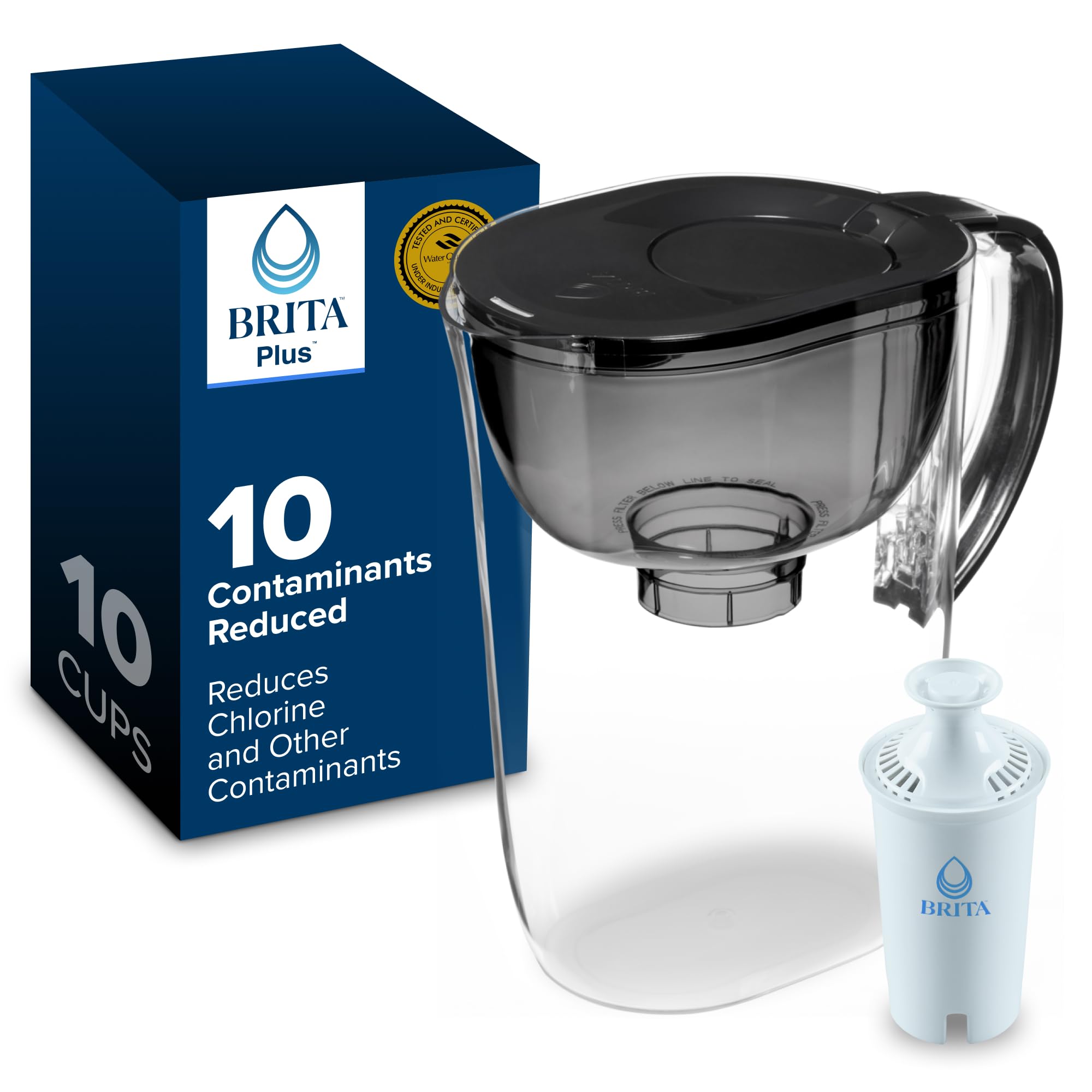 Brita Metro frontal en negro mostrando forma compacta y fácil colocación