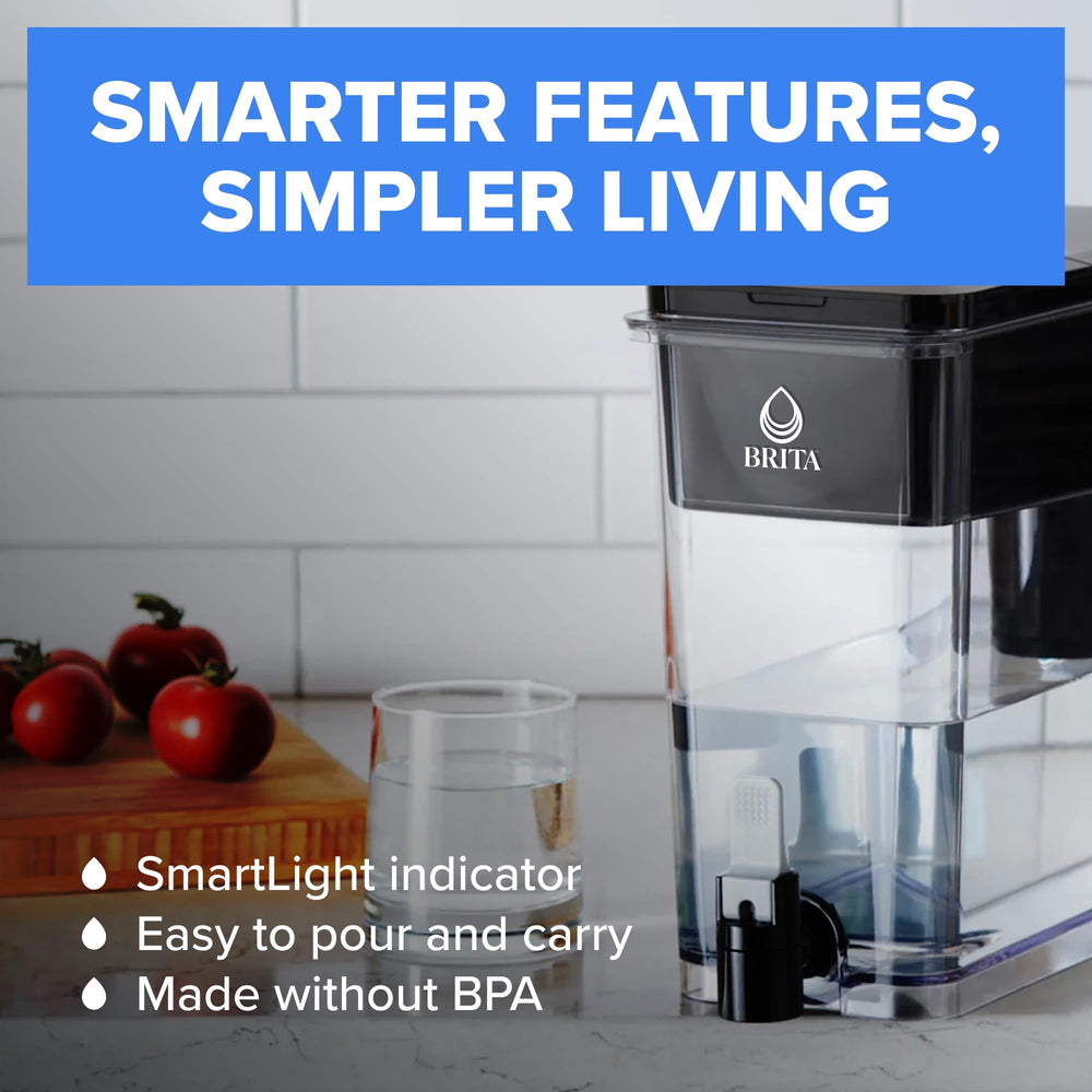Interior de la BRITA UltraMax mostrando espacio para 27 tazas y almacenamiento
