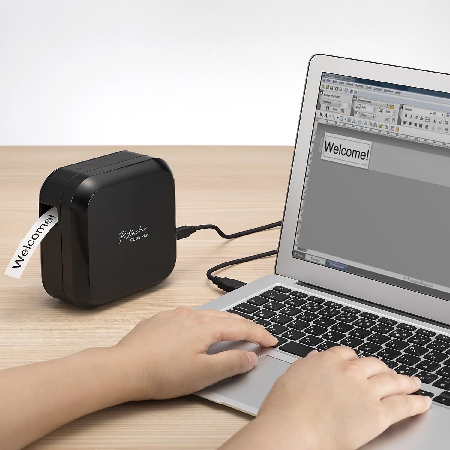 Brother P-touch CUBE Plus cintas premium y colores variados para personalizar