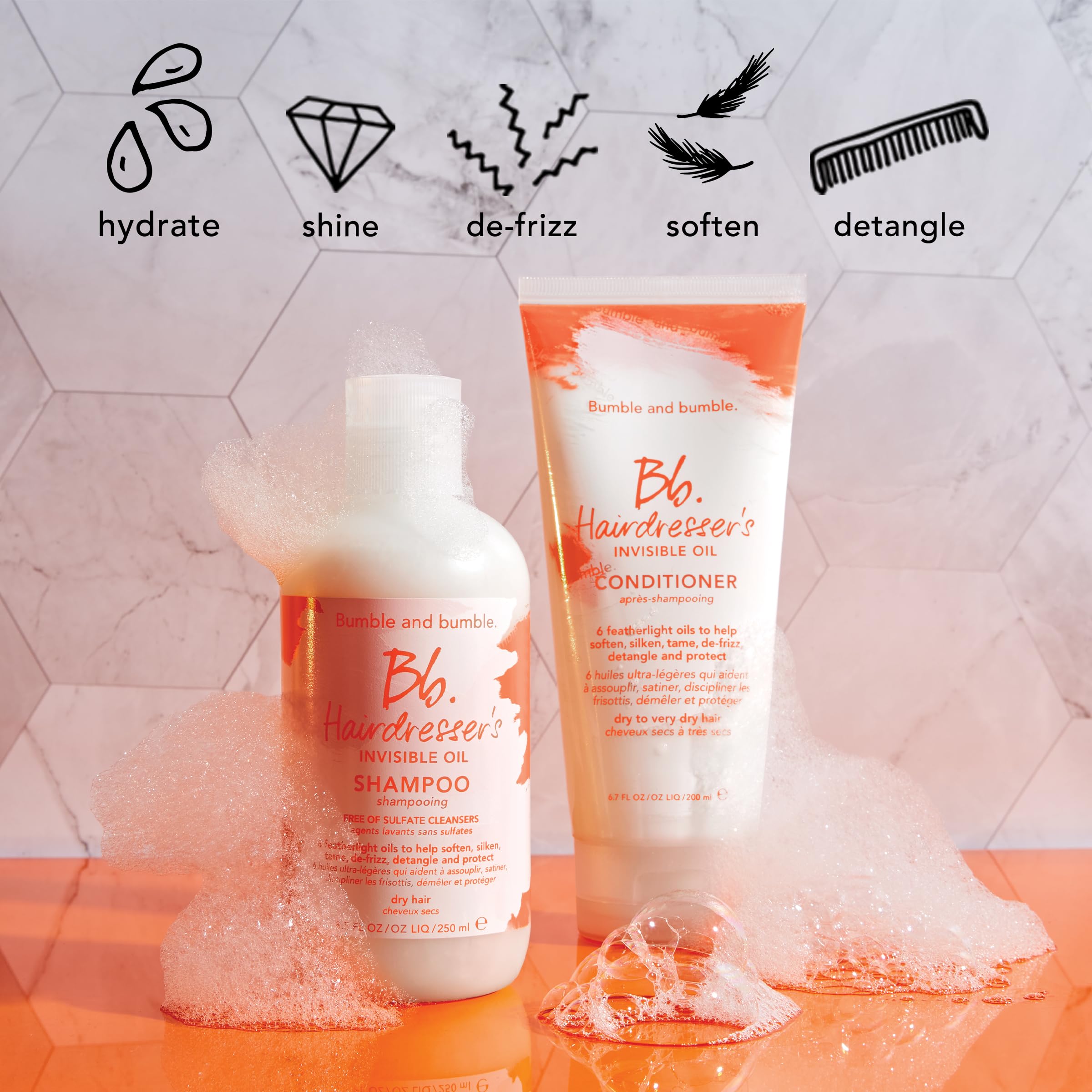 Bumble and bumble envase de 200 ml comparado con una mano para escala