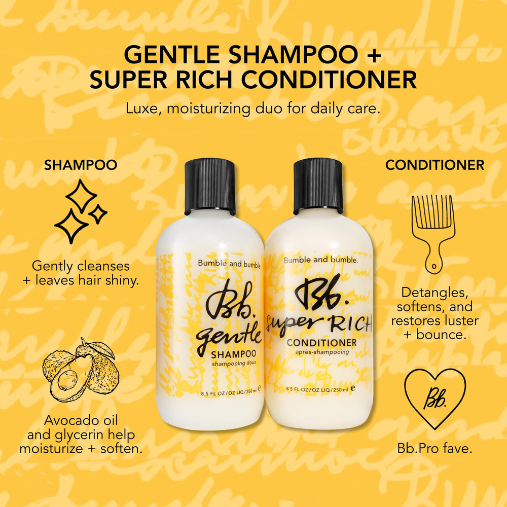 Bumble and bumble acondicionador aplicado en cabello en la ducha para mejor desenredo