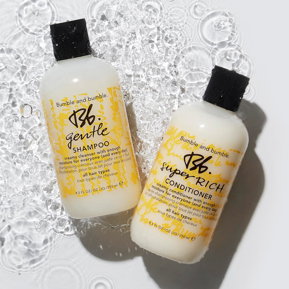 Bumble and bumble etiqueta con notas verdes, cítricas y base amaderada que refrescan