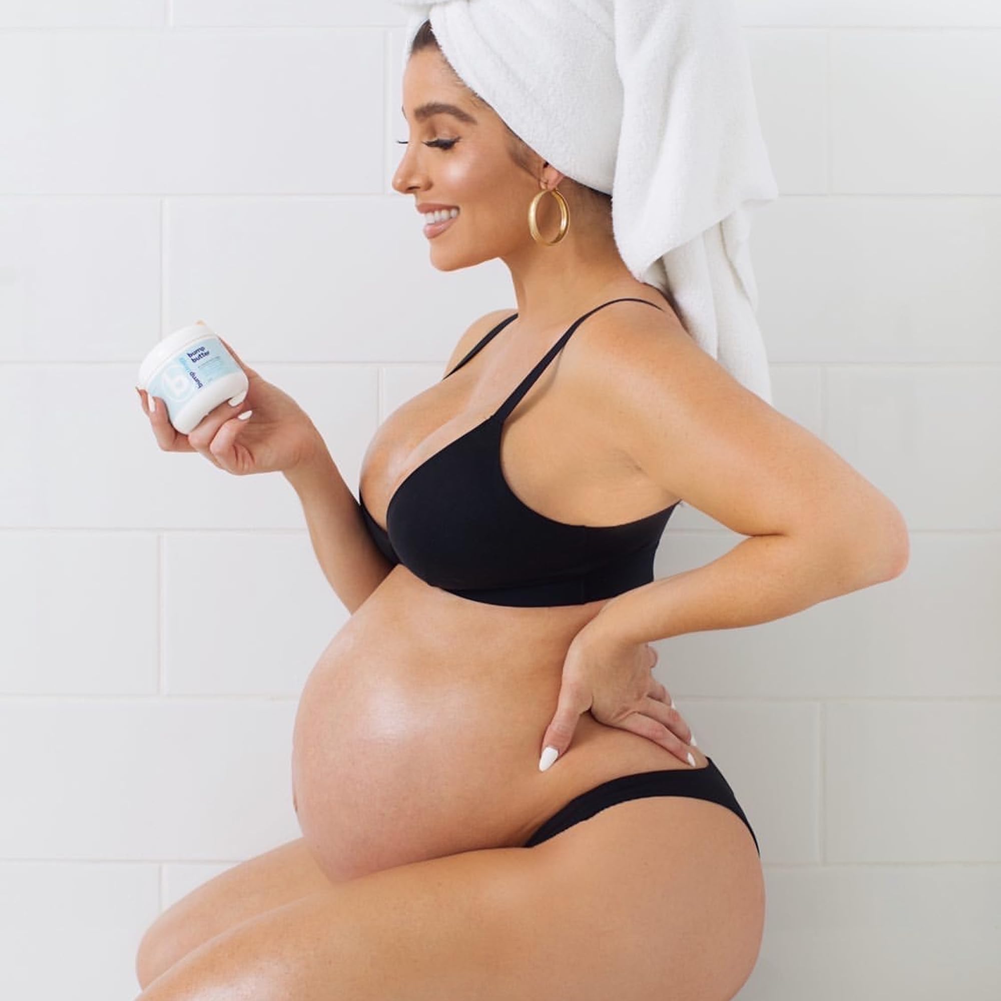 Bumpology uso en rutina de baño sobre piel húmeda, sellado de hidratación