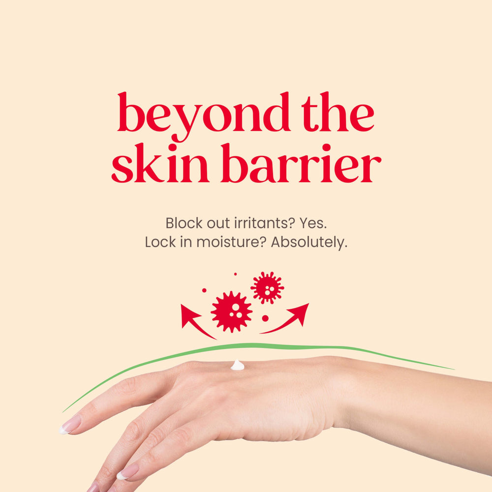 Burt's Bees textura cremosa en la mano para hidratación ligera