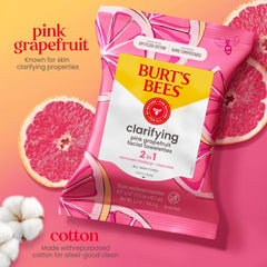Burt's Bees toallita en uso desmaquillando ojos sin irritación